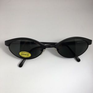 Small cat eye sunglasses!